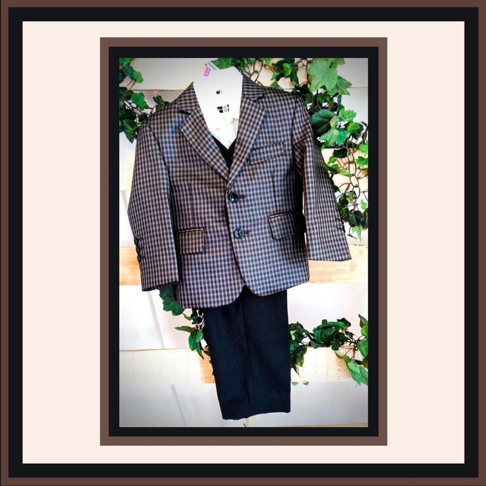 Kids World Of USA 4 Piece Suit